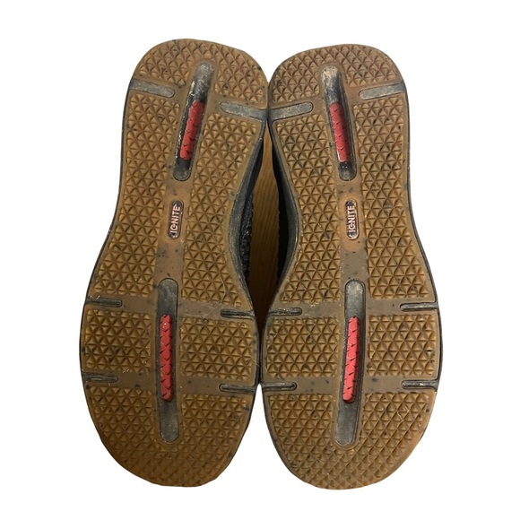 Puma ignite black suede sneaker Men’s size 8
Good condition 
NO LACES - Picture 6 of 6